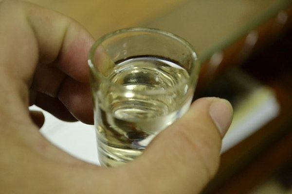 Cách ngâm rượu tổ yến